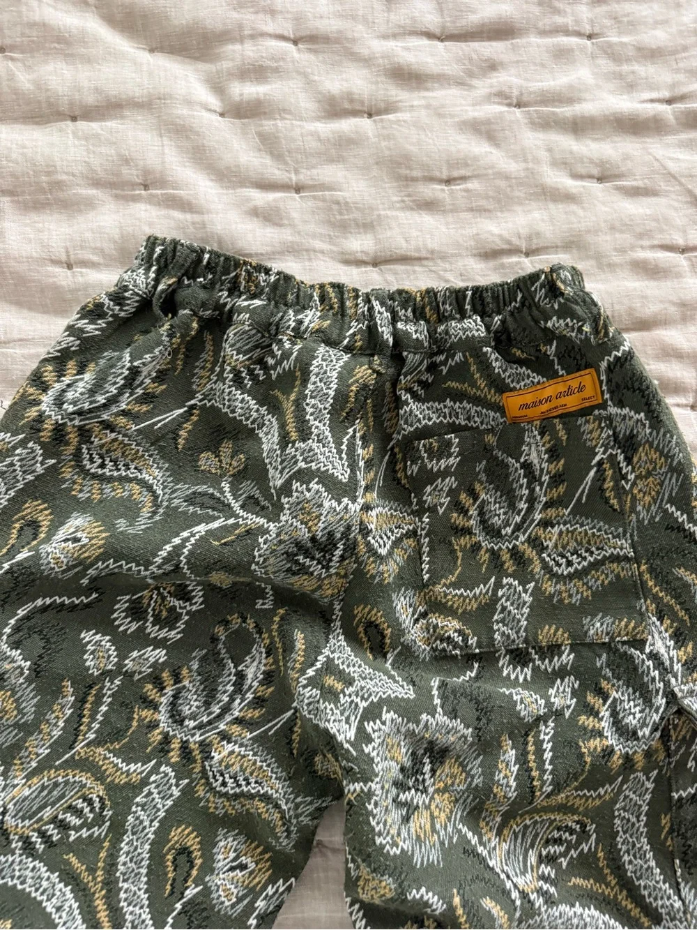 Maison Article floral Tapestry Cargo Joggers Size Medium